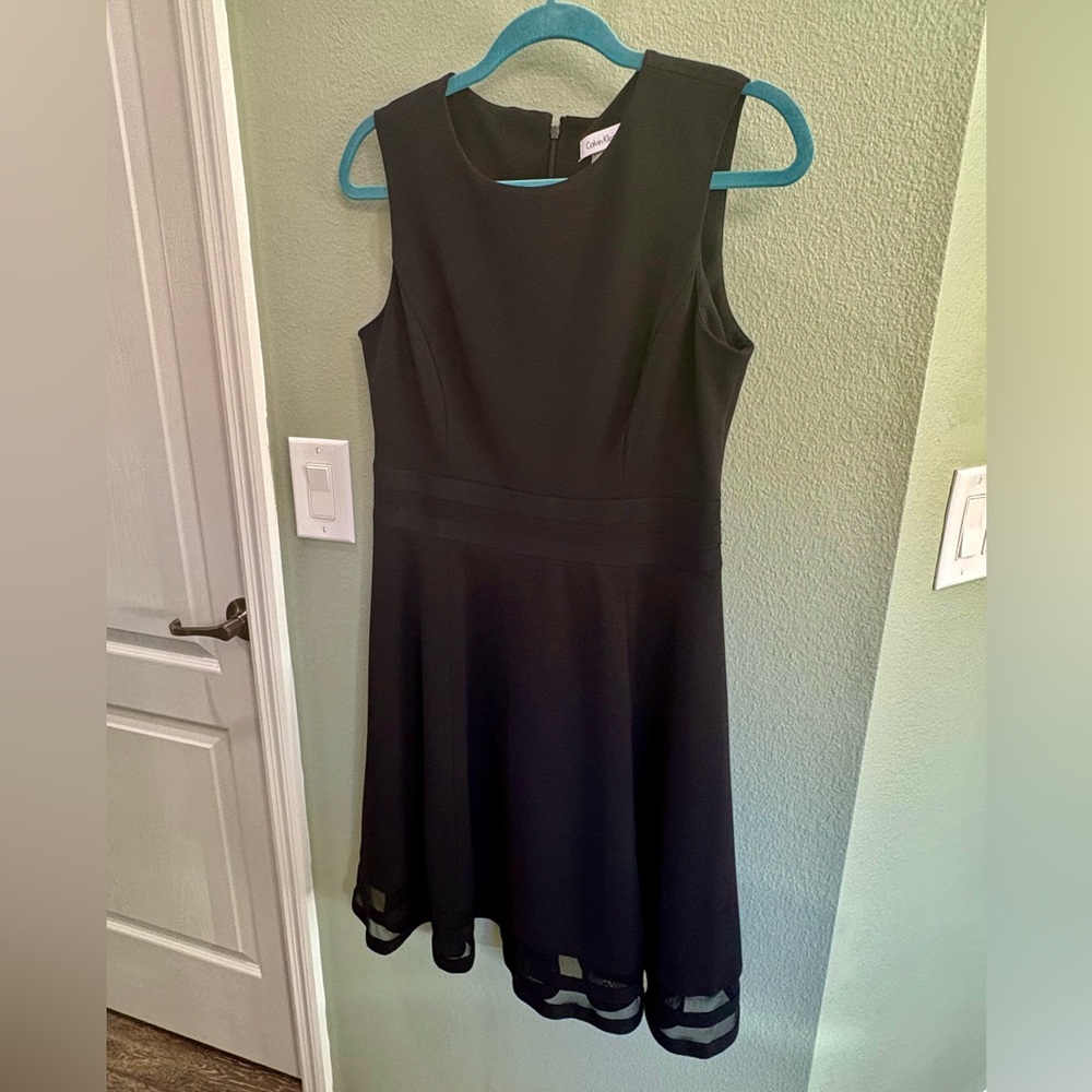 Calvin Klein Elegant Black Sleeveless Dress